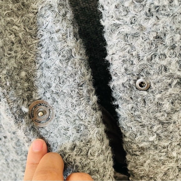 Worthington woman’s down coat size XXL gray one button long warm sheep texture - Picture 4 of 10